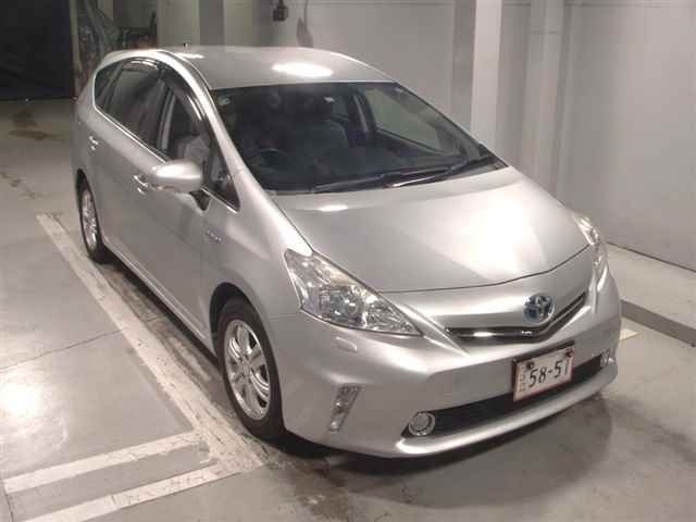 259 Toyota Prius alpha ZVW40W 2012 г. (JU Tokyo)